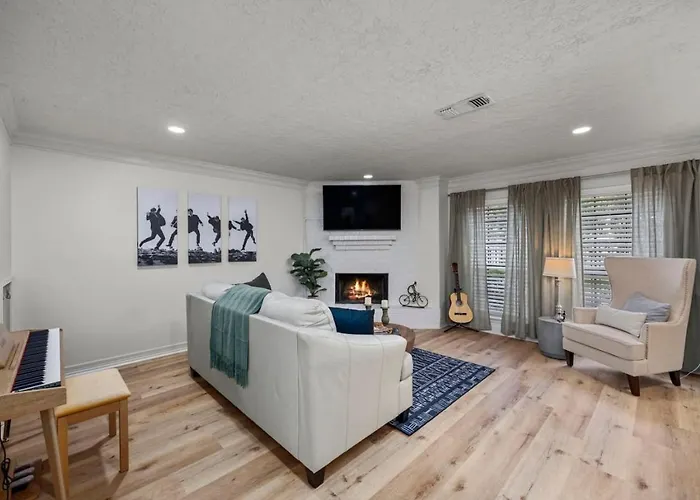 Holiday Four-Bedroom Home