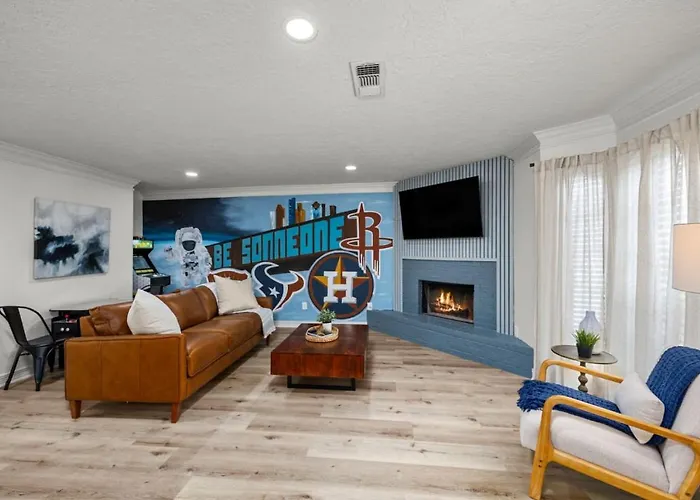 Holiday Four-Bedroom Home